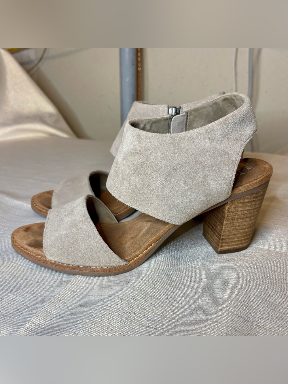 Tom’s Women’s Heeled Sandal - Size 10 Narrow